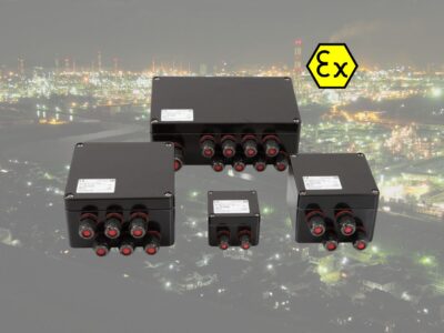 Zdjęcie pokazuje przegląd różnych rozmiarów skrzynki zaciskowe GRP Ex PExcom z ATEX od ROSE Systemtechnik - EX-CON Polska