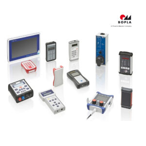 BOPLA Handgehäuse, Hand-held enclosures Obudowy ręczne Obudowy ręczne BOPLA do urządzeń przenośnych, pomiarowych i serwisowych. Wygodny chwyt, miejsce na elektronikę i baterię oraz możliwość wykonania otworów pod złącza i przyciski.